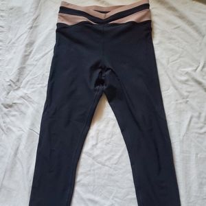 Calme women's leggings size Medium.